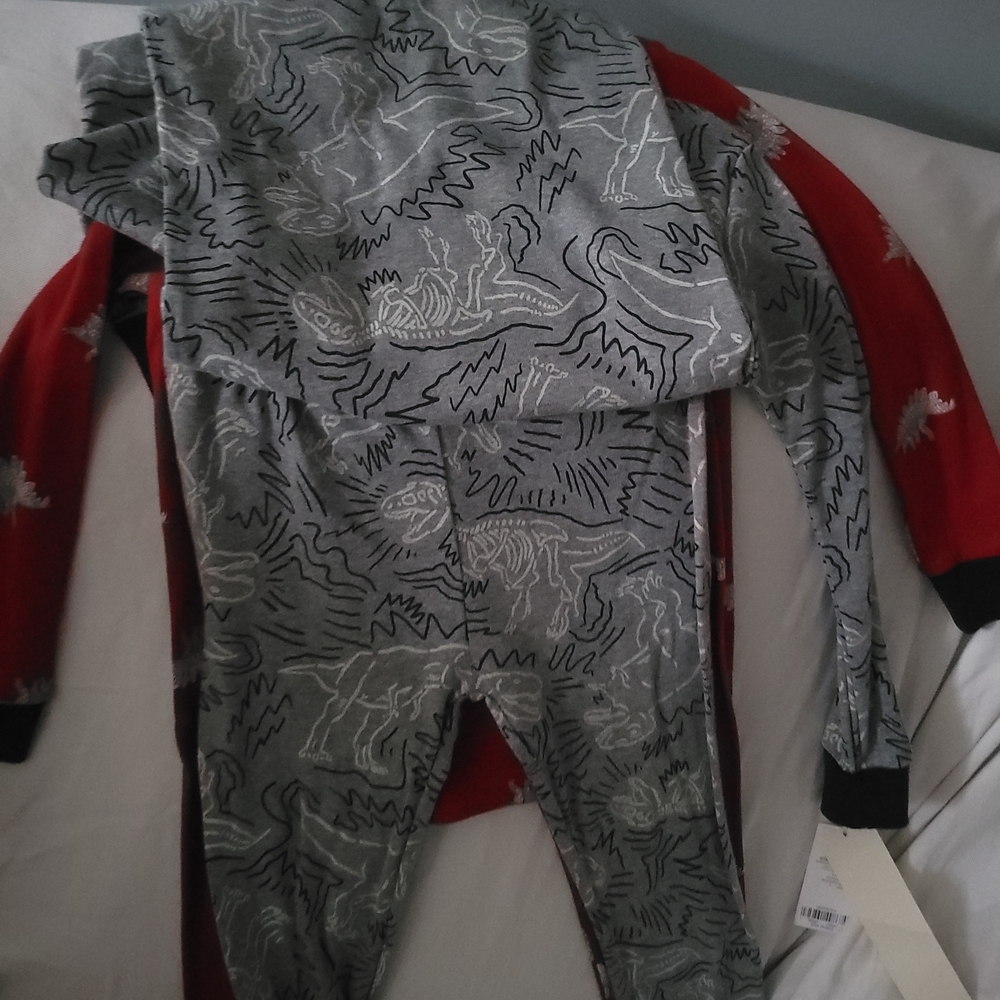 Gray Patterned Pajama Set - Picture 2 of 5